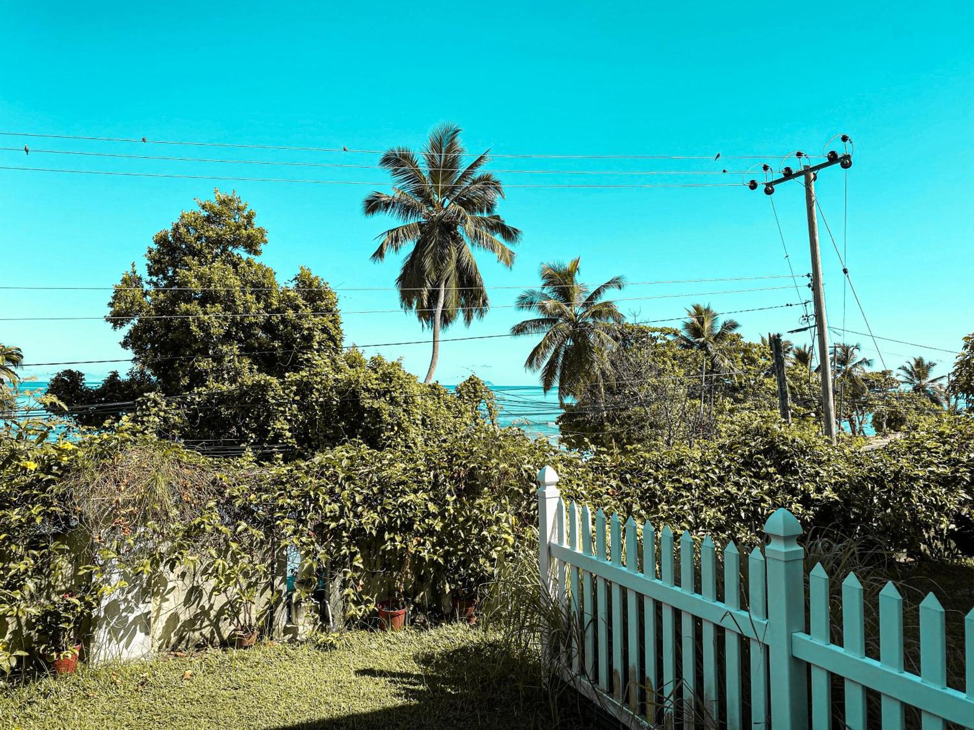 Anse Norwa Self Catering Apartment Beau Vallon  Exterior photo